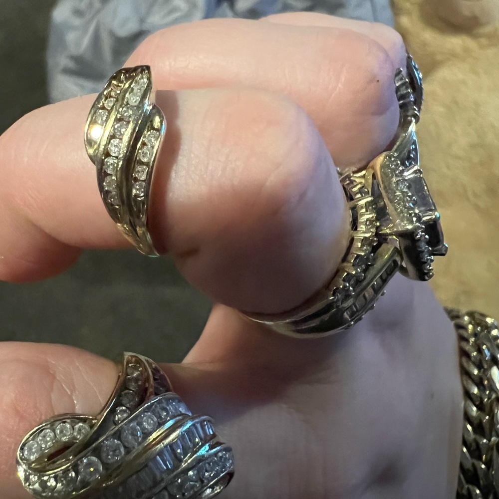 10k natural diamond ring